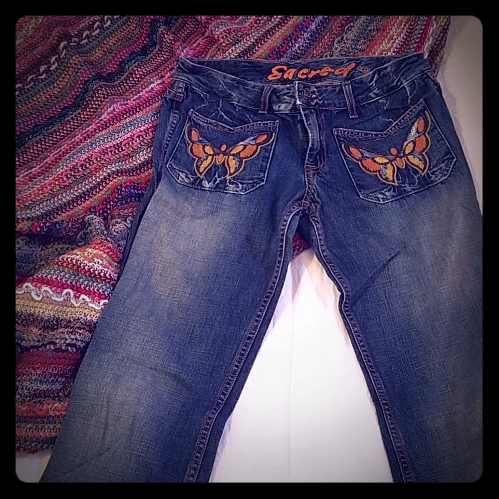 Jean's vintage wash - with butterfly embroidery